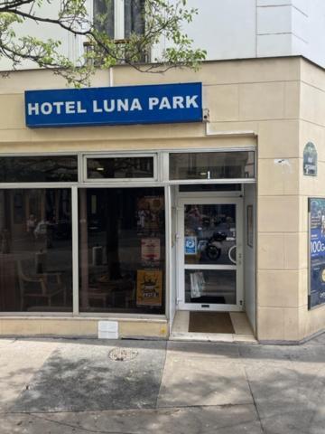 Hotel Luna Park Париж Экстерьер фото